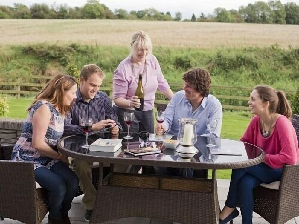 Фото Crowfield House