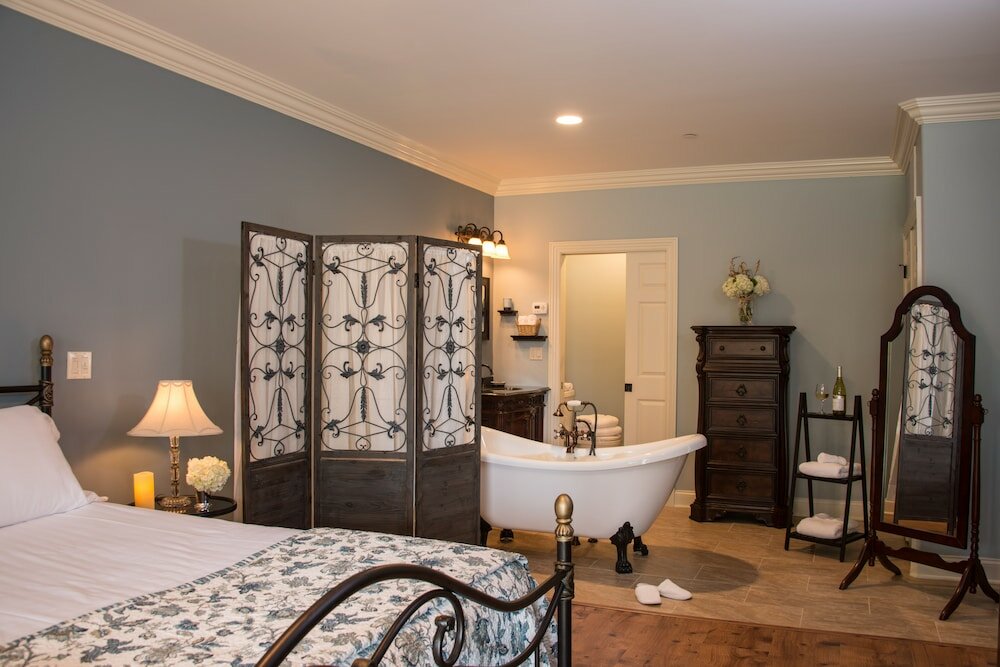 Фото Caldwell House Bed & Breakfast