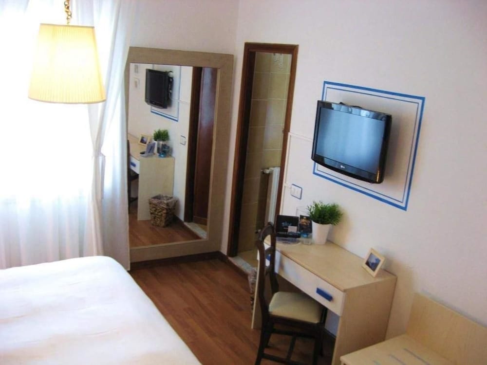 Фото Hotel Monterosso Alto