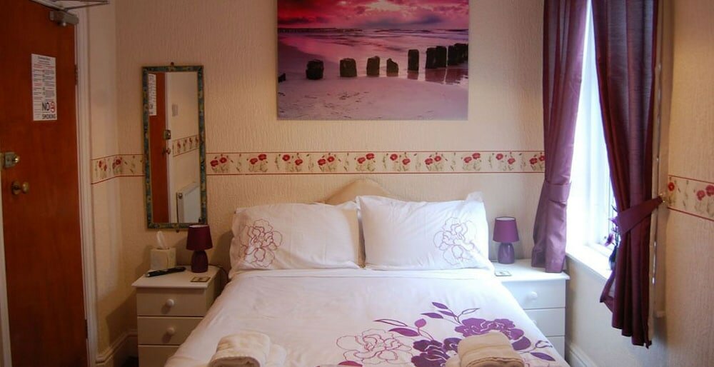 Фото The Fairview Hotel