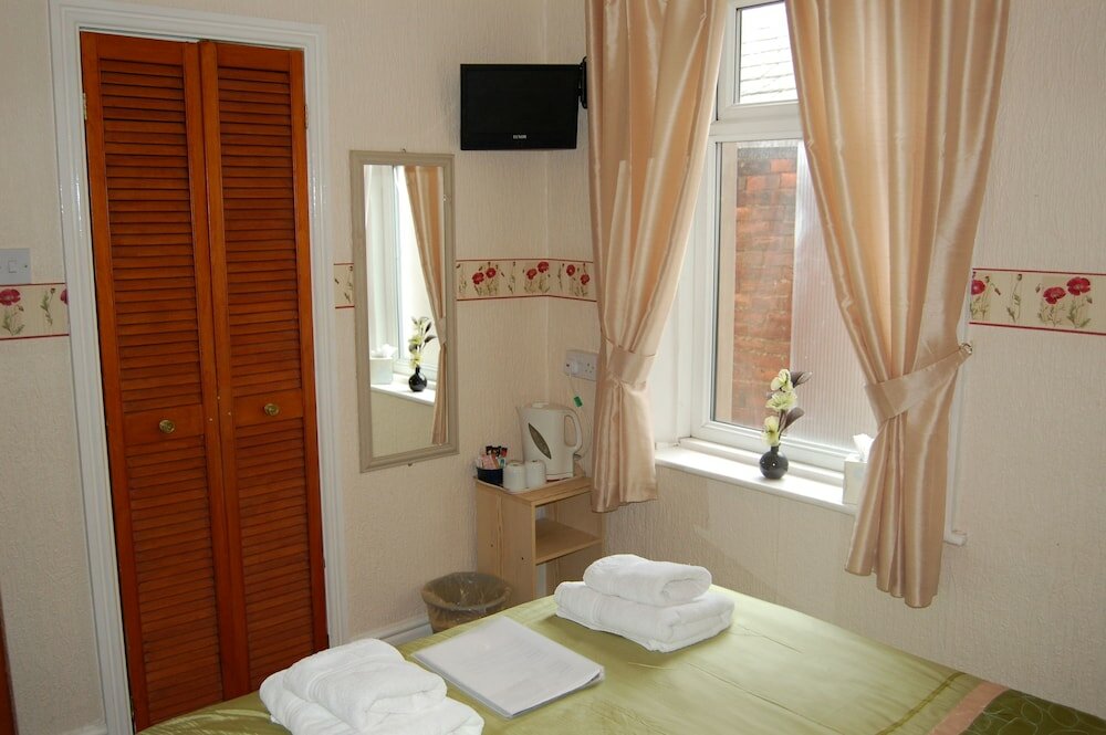 Фото The Fairview Hotel