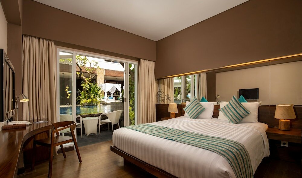 Фото Grand Ixora Kuta Resort