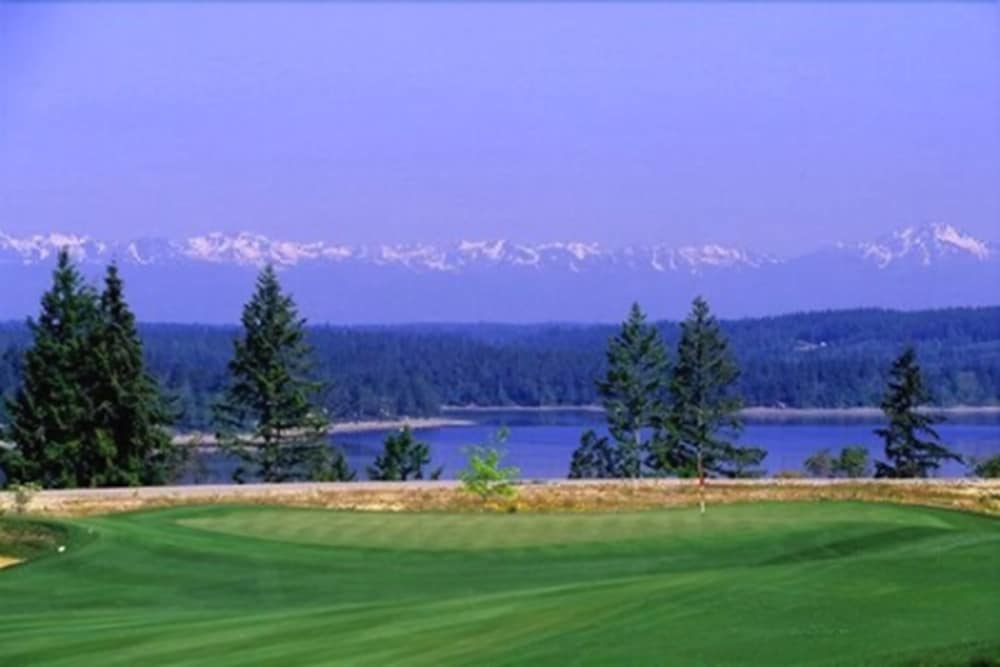 Фото Hampton Inn & Suites DuPont