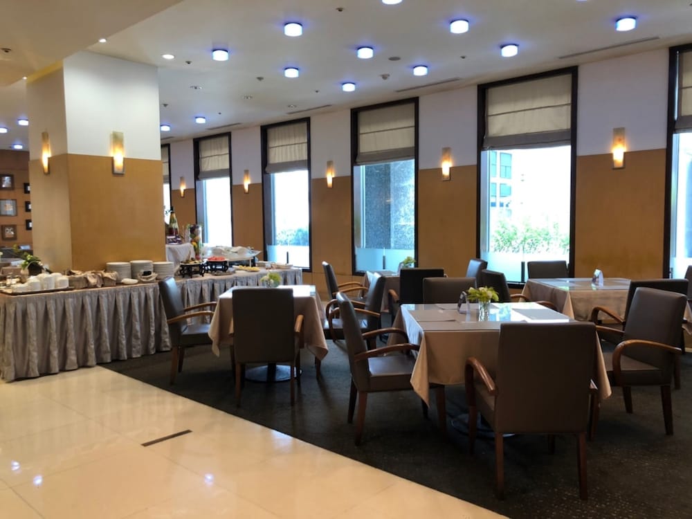 Фото Check inn Select Taichung Dadun