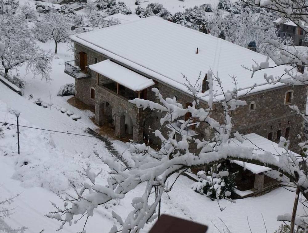 Фото Hotel Papanikola