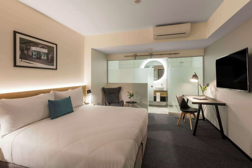 Фото Oaks Wellington Hotel