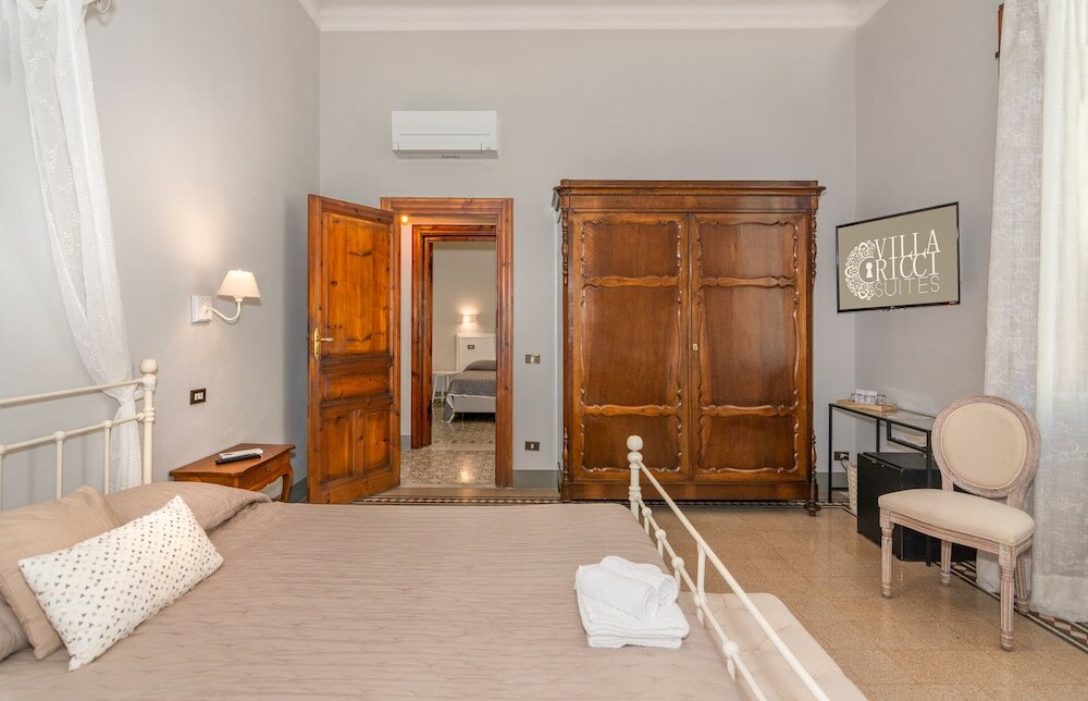 Фото Villa Ricci Suites