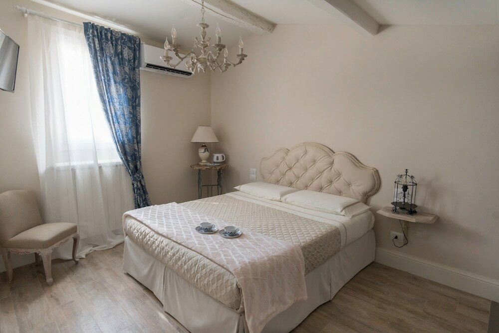 Фото Pistoia Luxury Suite