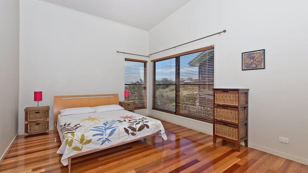 Фото Blue Crab Beach House