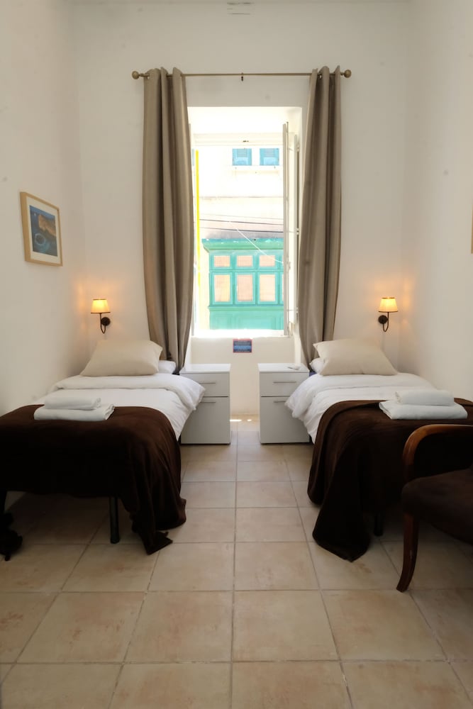 Фото The Maltese Sun