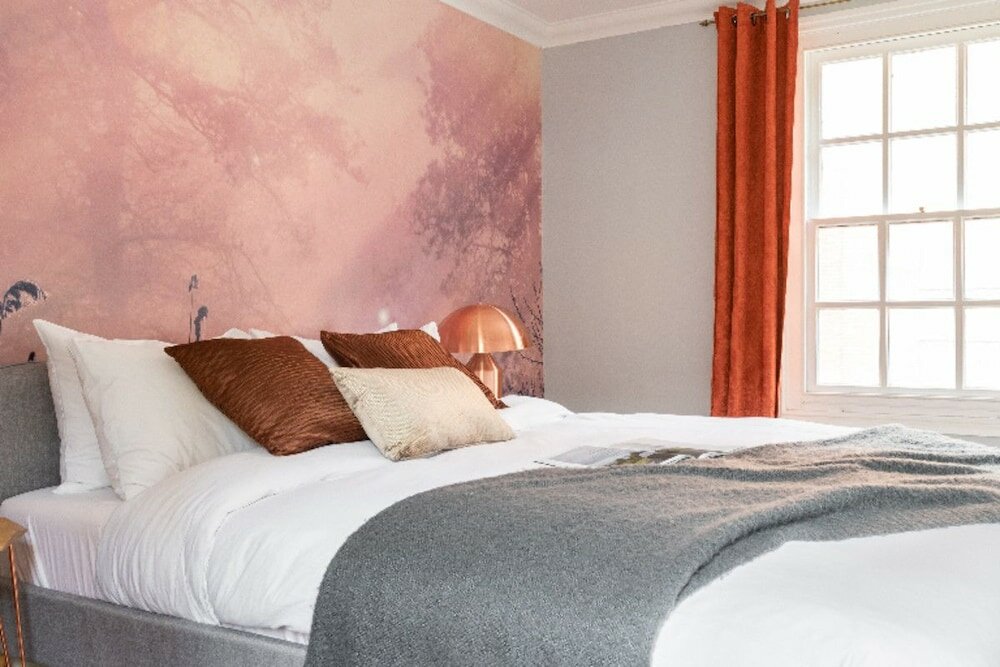 Фото The Historic Gem - Sleek & Central 3bdr Maisonette