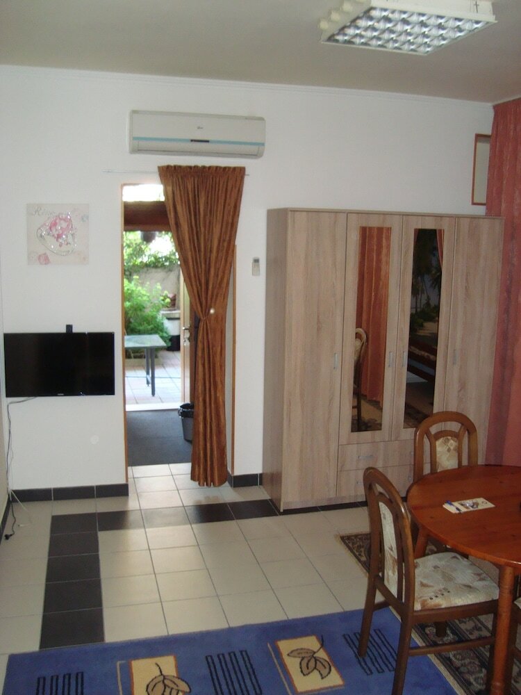 Фото Apartments Boulevard