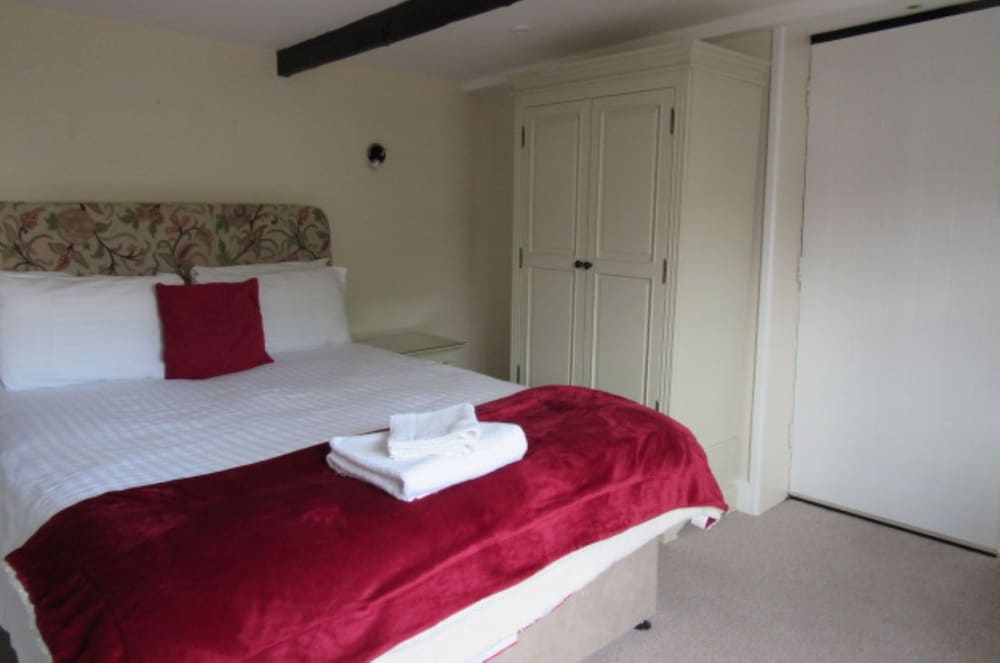 Фото The Old Vicarage