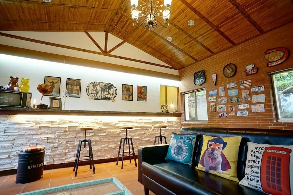 Фото Hillside Plot Inn