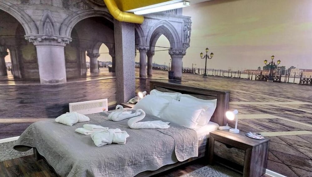 Фото L. E. S. Hostel