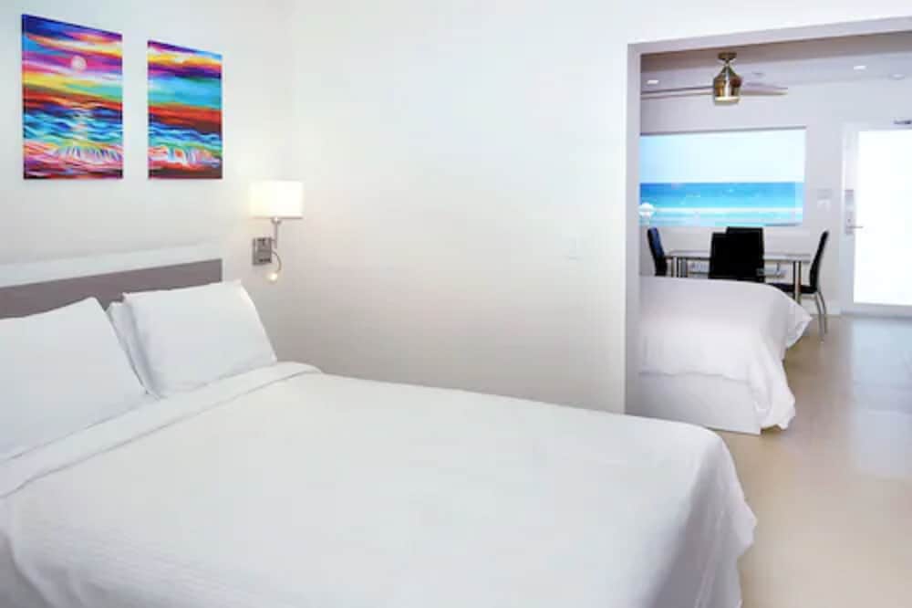 Фото The Diane Oceanfront Suites