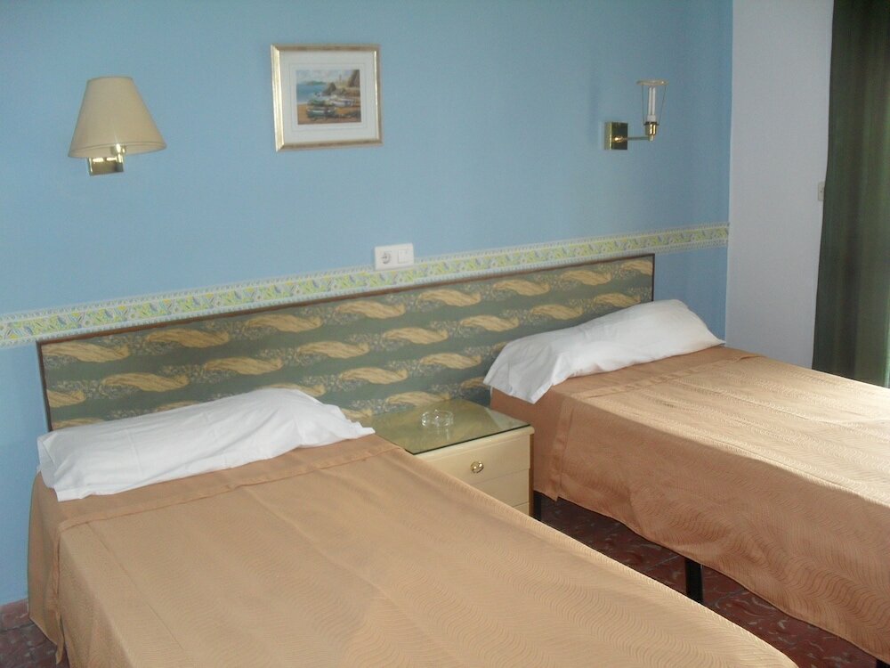 Фото Hostal Escandinavia