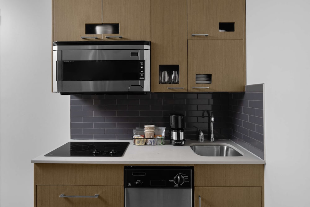 Фото Hyatt House Raleigh North Hills