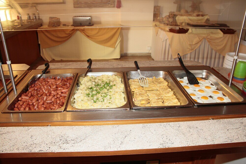 Фото Roselands Hotel Bungalows