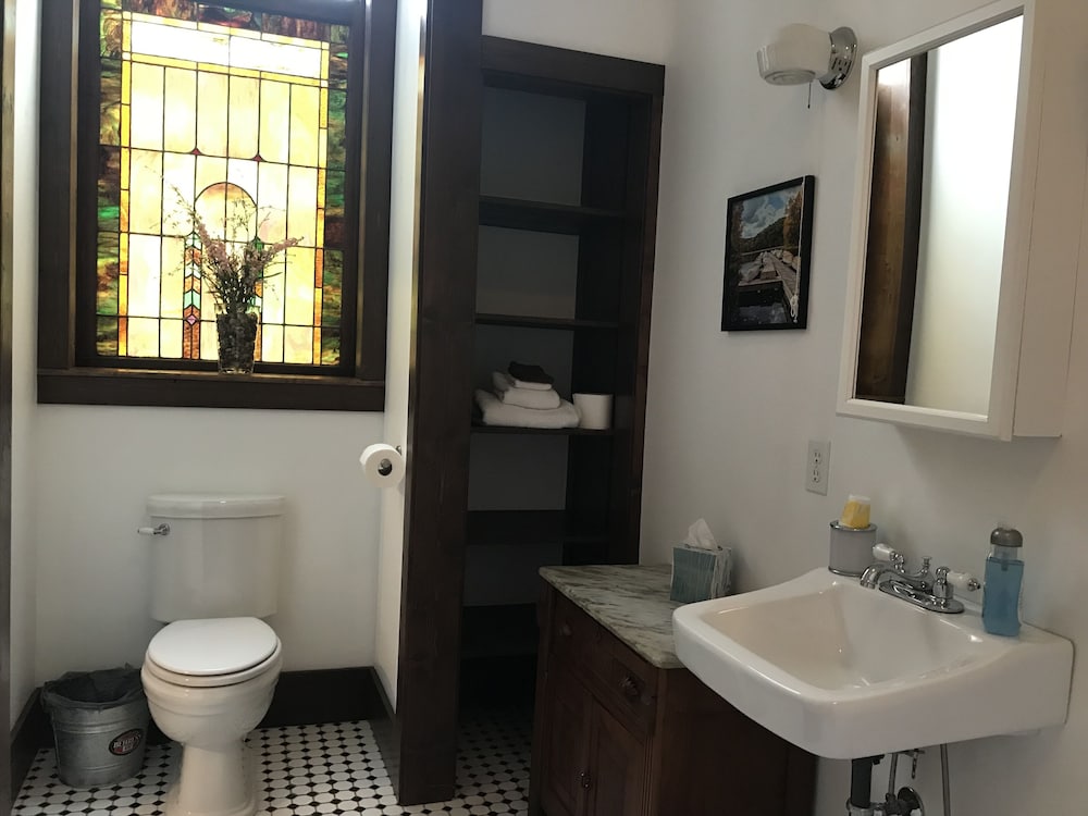 Фото Mcgrady Inn