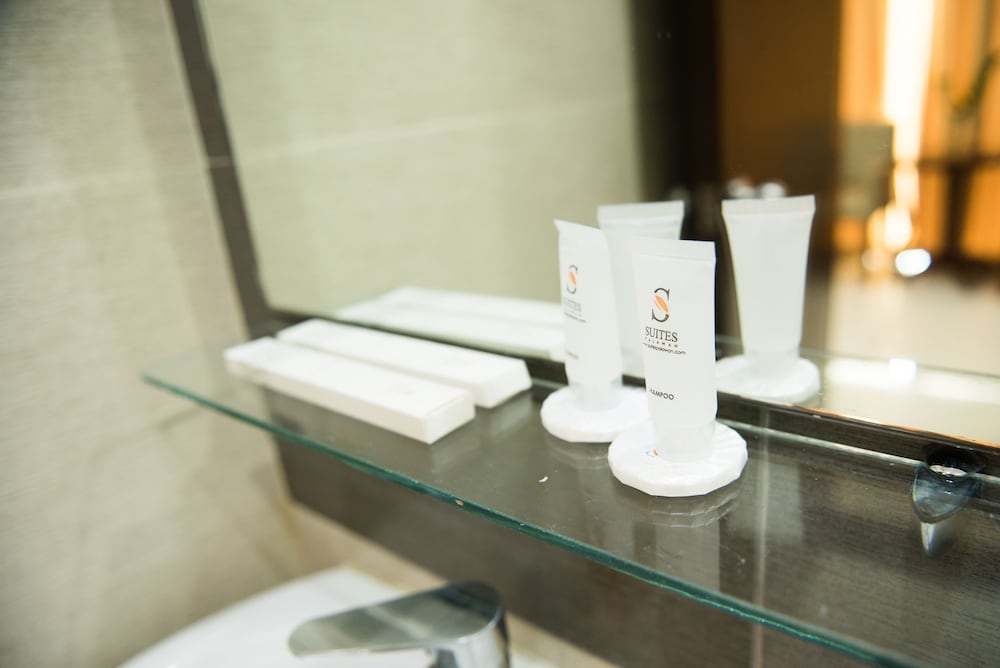 Фото Empire Suites Hotel