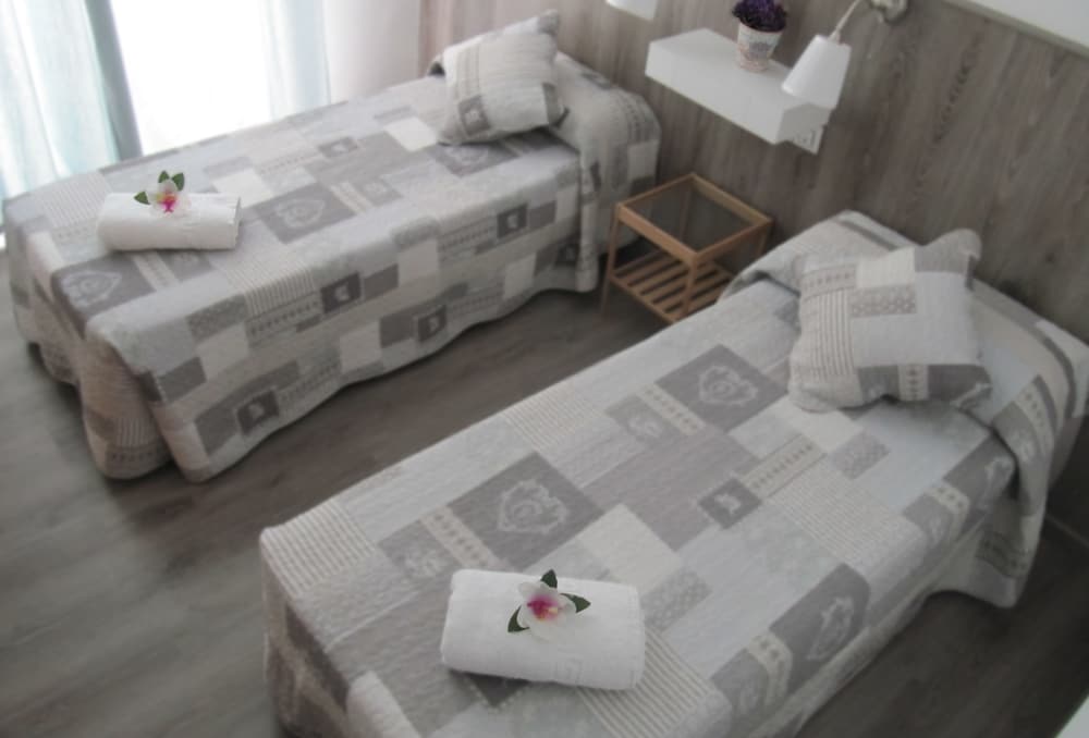 Фото Hostal Pensió Maricel