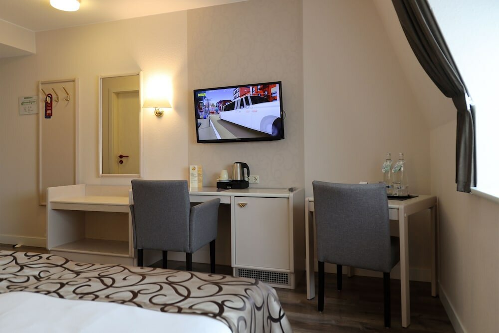 Фото Hotel Märkischer Hof