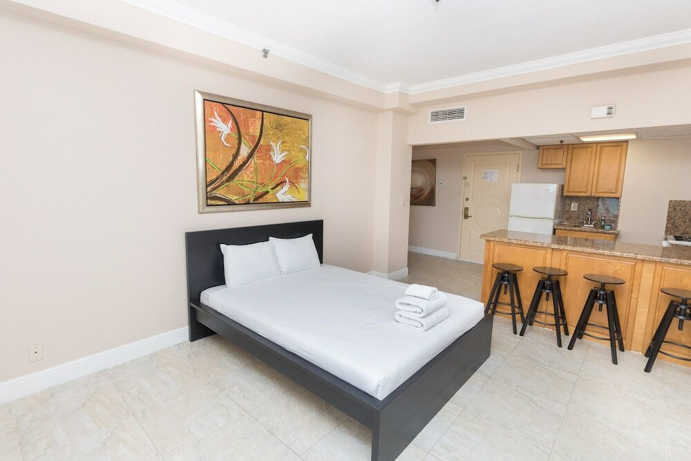 Фото 403 Ocean View Apartment Hollywood