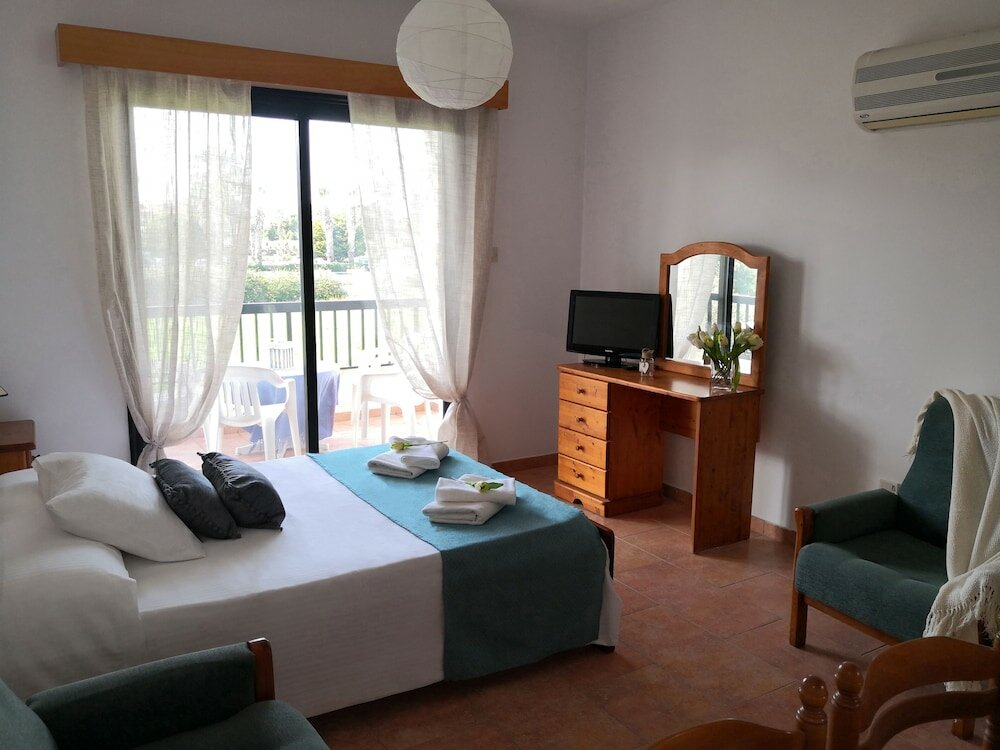 Фото Seashell Apartments