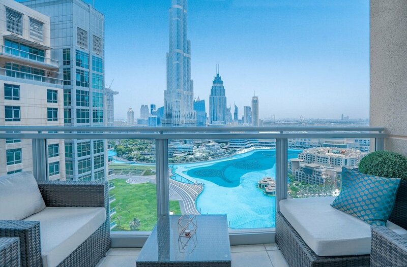 Жильё посуточно Downtown Apartments with Fountain and Burj Khalifa View в Дубае