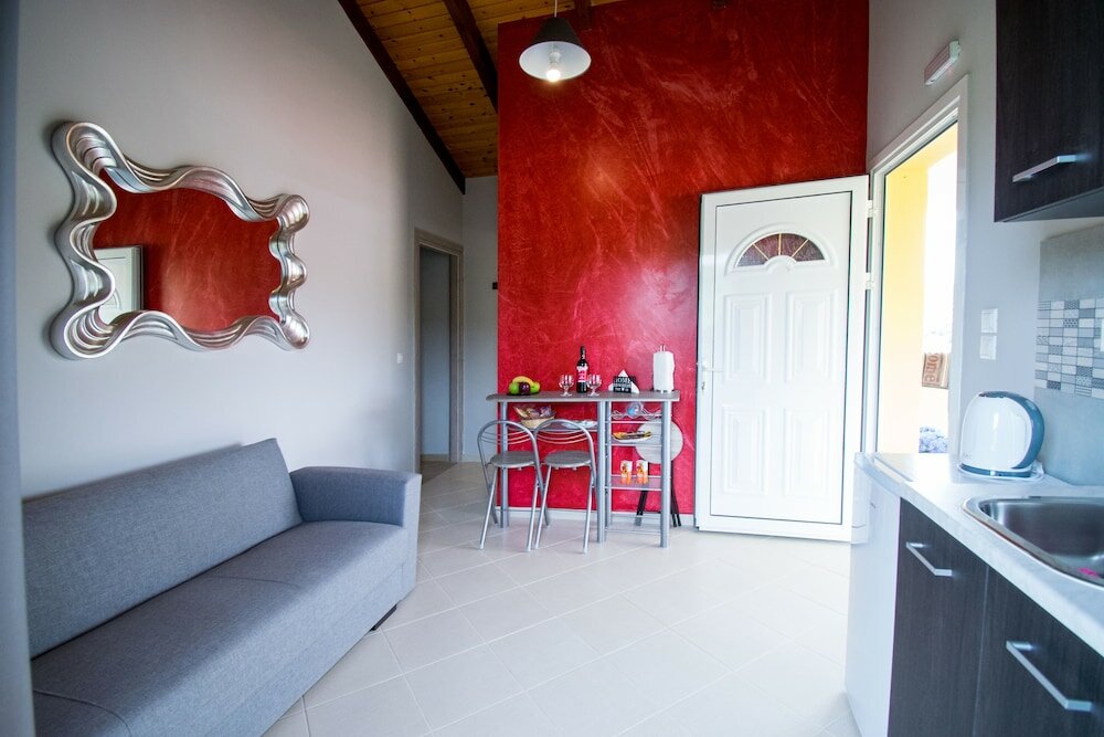 Фото Sunset Apartments near Athens Airport