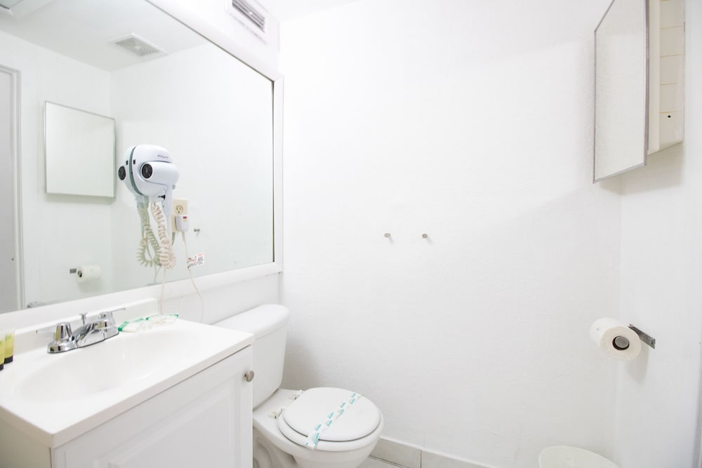 Фото 215 City View Hollywood Beach