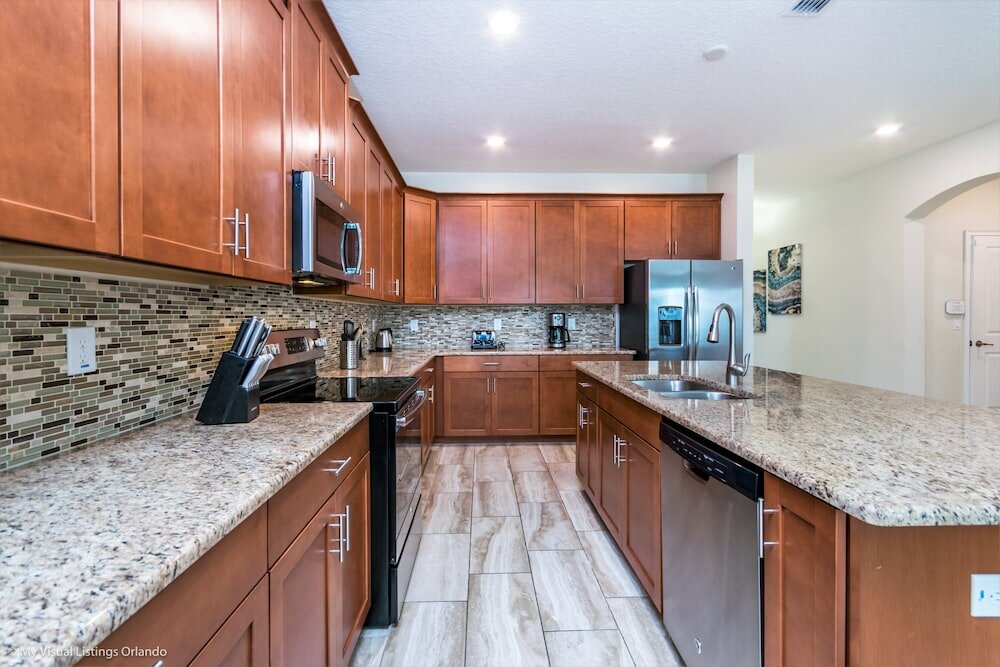 Фото 6 Bed 5 Bath Villa with Games, Pool & SPA