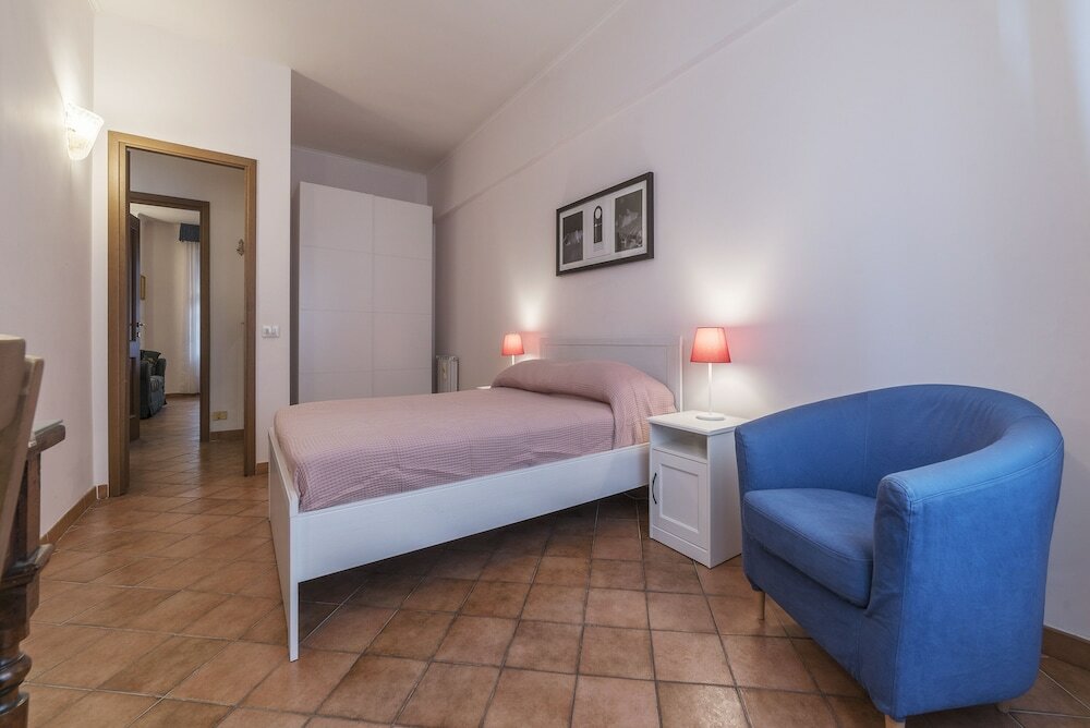 Фото San Lorenzo Roomy Apartment