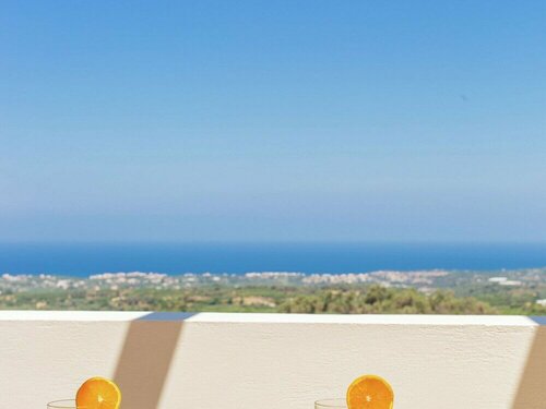 Гостиница Villa with Private Pool near Sea & Arkadi Monastery on Nw Coast