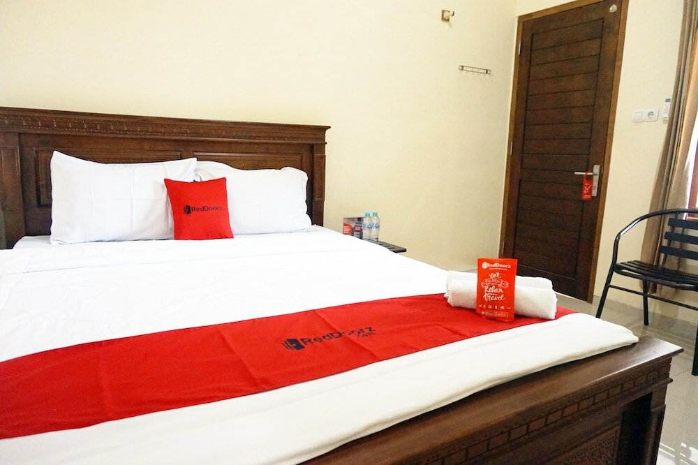 Фото RedDoorz @ Jalan Kedawung