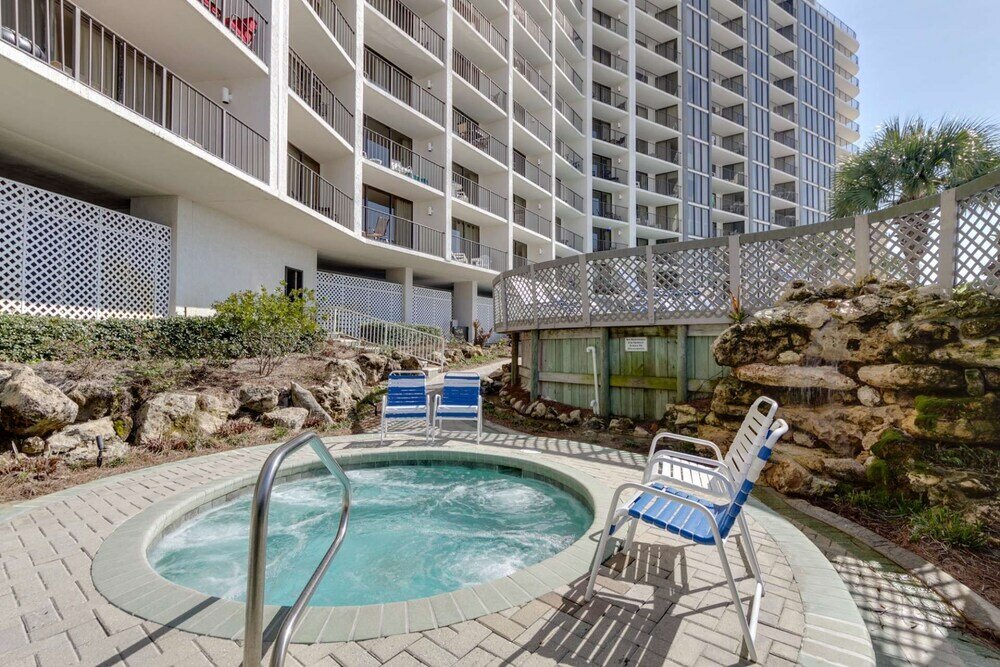 Фото Edgewater Beach Resort Tower 3- 811