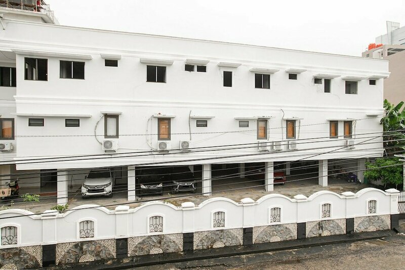 Гостиница RedDoorz near Palembang Trade Center 3 в Палембанге