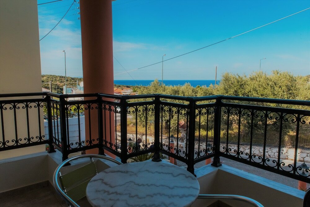 Фото Vrokastro Apartments