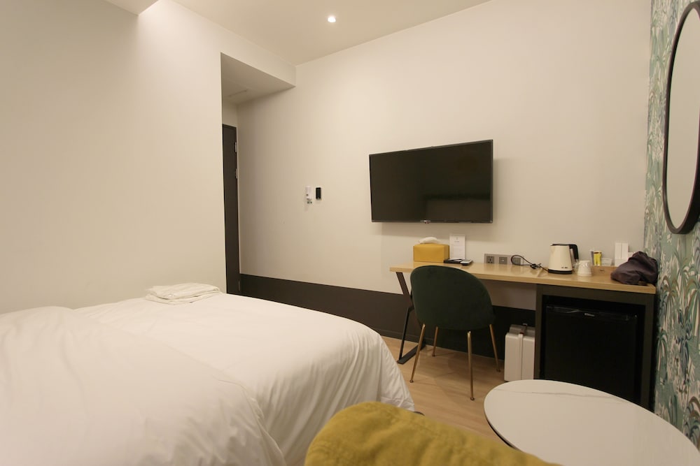 Фото Seven Bricks Hotel