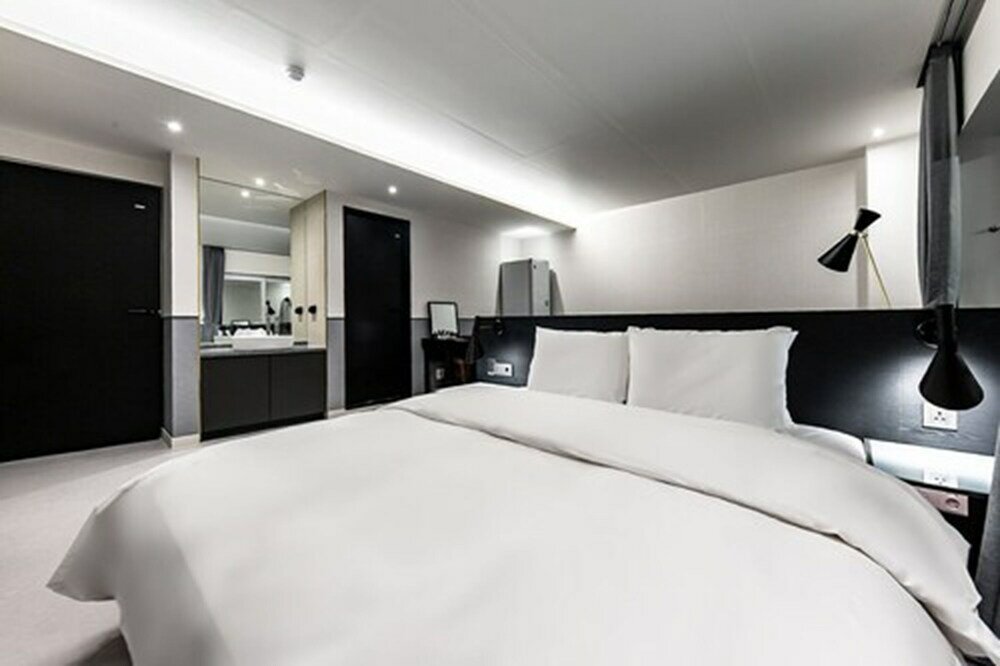 Фото Hotel YaJa Masan Odong