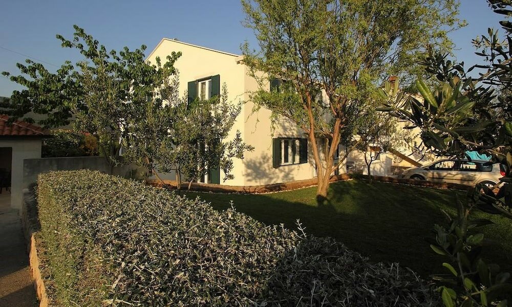 Фото Modern Apartment in Mocici With Terrace