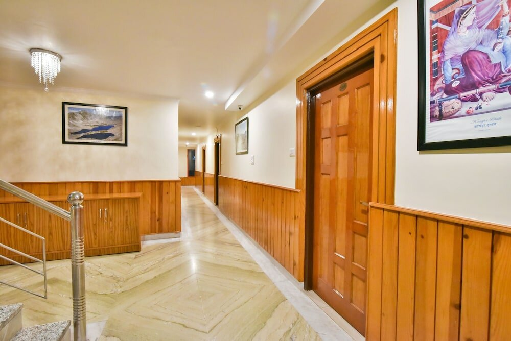 Фото The Posh hotel