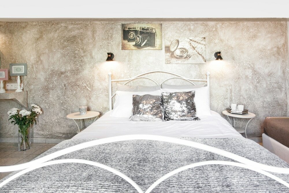 Фото Asprolithos Studios