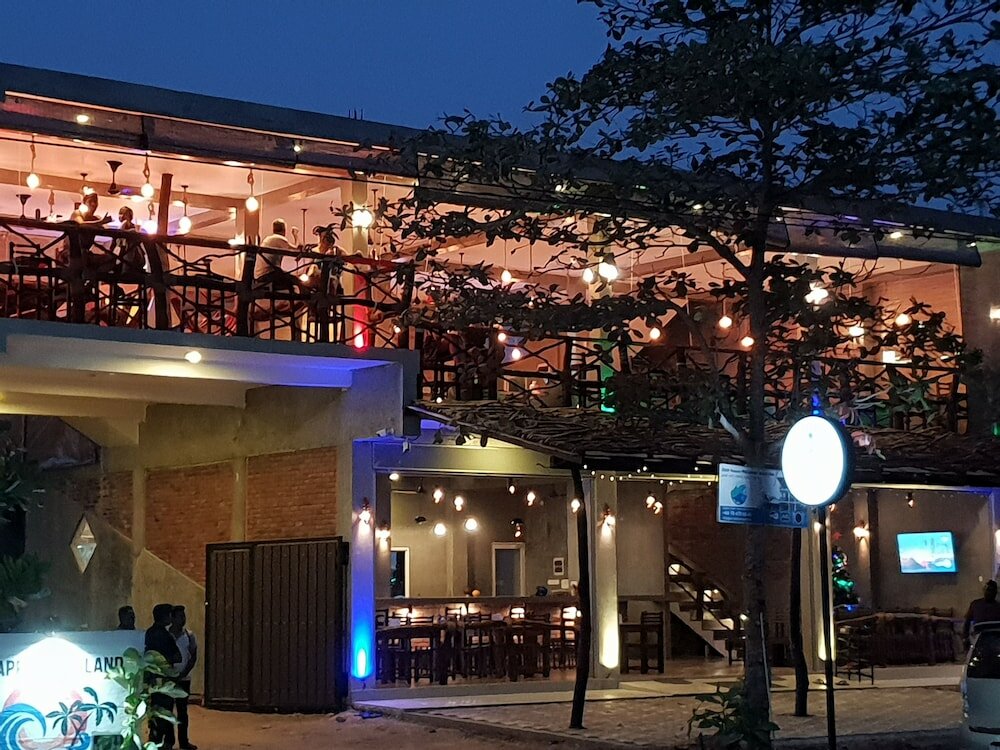 Фото отеля 2