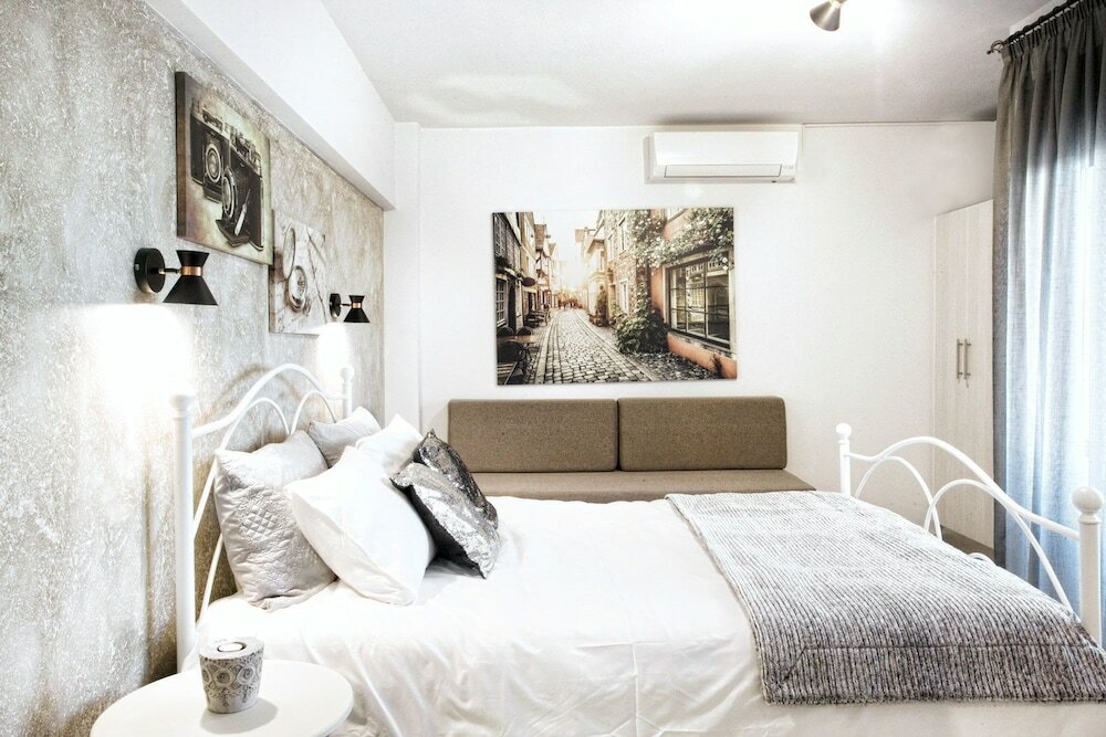 Фото Asprolithos Studios