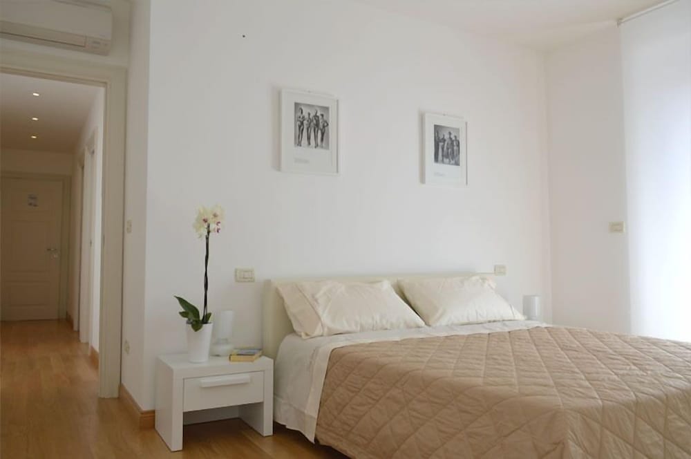 Фото Le Residenze di VIA Lo Re