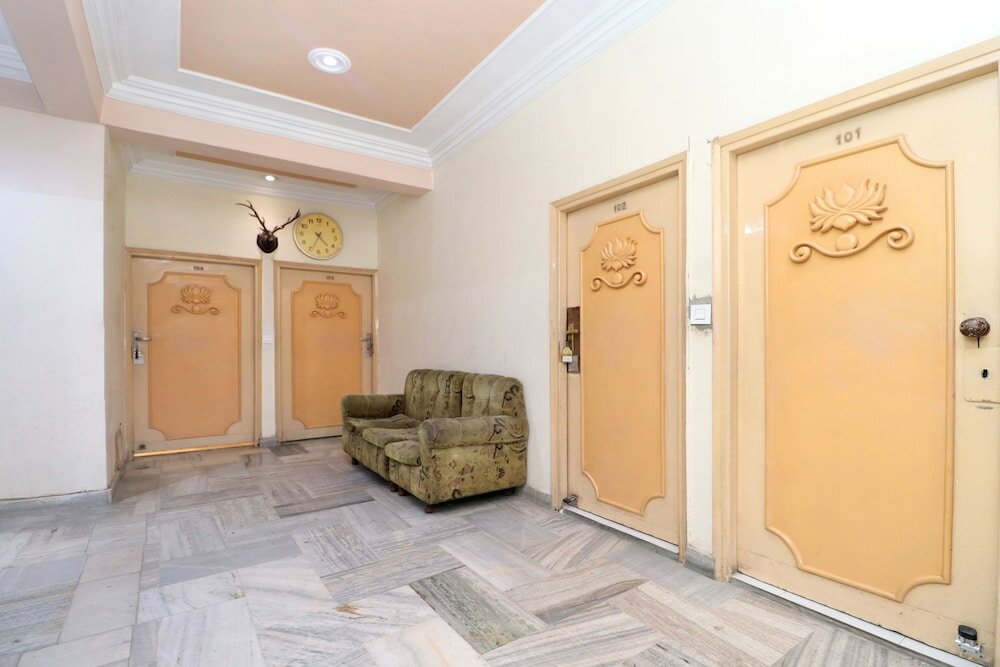 Фото Oyo 16098 Hotel Amrit