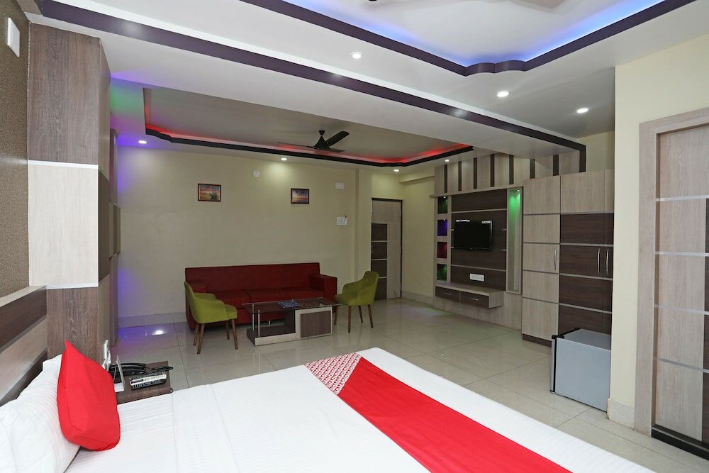 Фото Oyo 25006 Hotel tr Palace