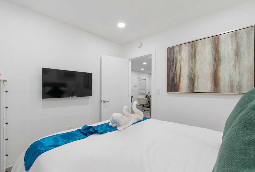 Фото Beach Inn by DesignedVR